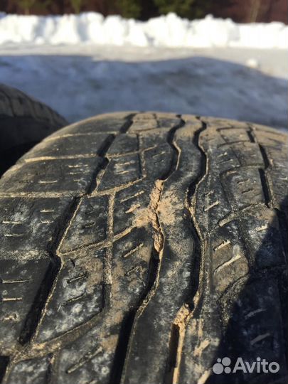 Bridgestone Dueler H/T D687 225/70 R16
