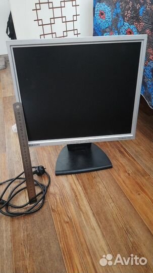 Монитор Samsung 172n