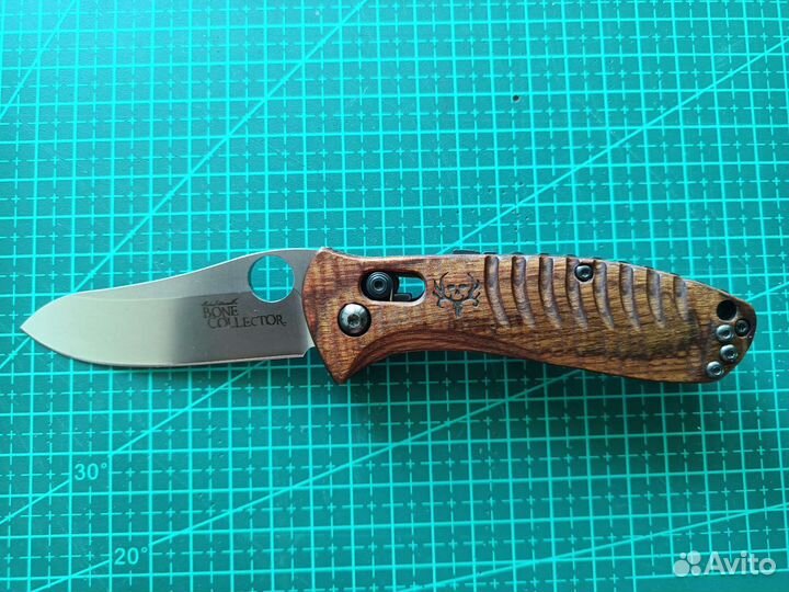 Нож Benchmade 15030-2 Bone Collector Mini Axis
