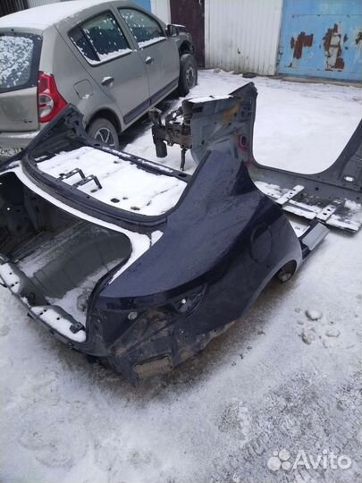 Крыло заднее правое четверть Renault Fluence