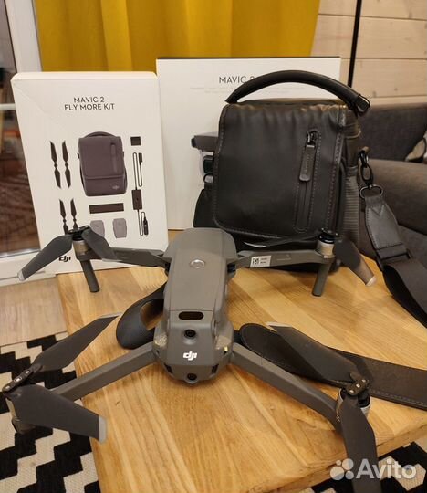 Коптер DJI Mavic 2 Pro Fly More Combo
