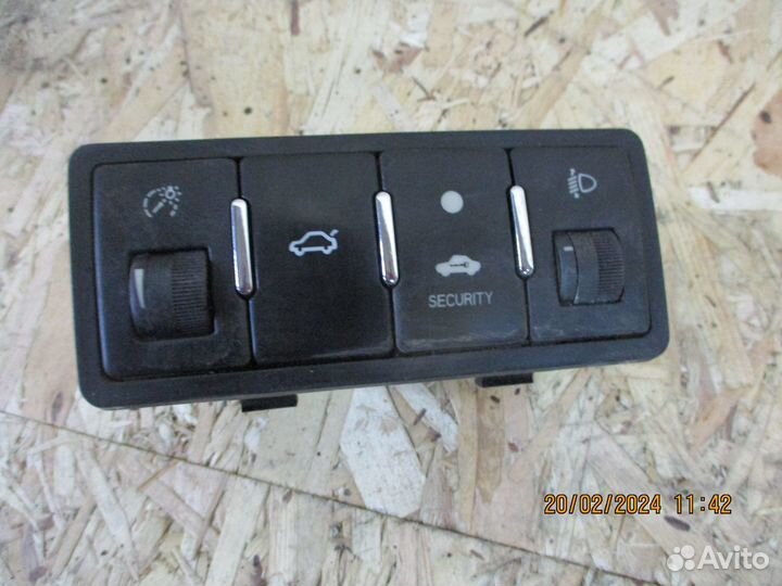 Блок кнопок Джили Эмгранд EC7