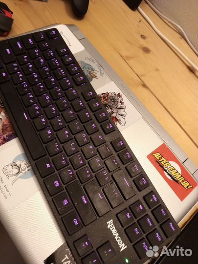 Клавиатура беспроводная(но можно от провода)