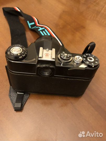 Плёночный фотоаппарат Зенит ем