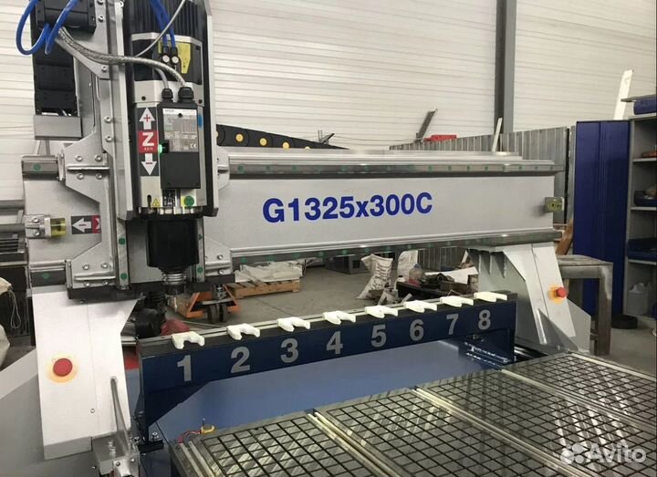 Фрезерный станок с автосменой инструмента