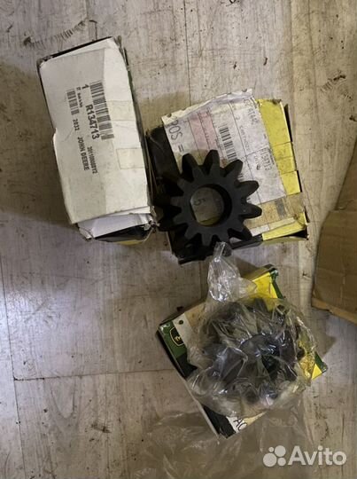 Джон Дир Шестерня R134713 John Deere