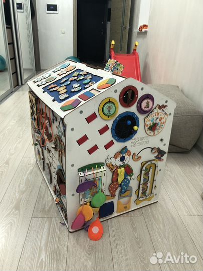 Бизиборд домик большой. без торга