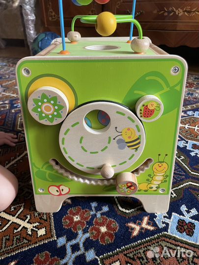 Развивающие деревянные игрушки. Бизиборд