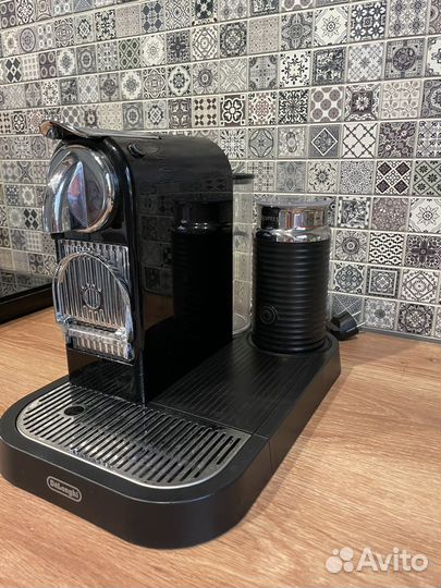 Кофемашина nespresso с капучинатором