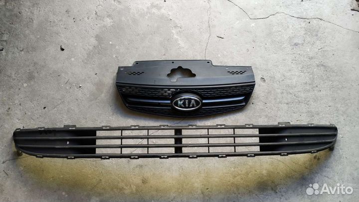 Решетки радиатора Kia Rio 2005-2009 (дорестайл)