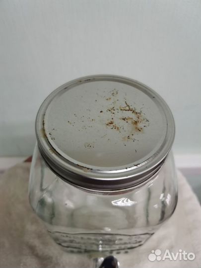 Банка с краном