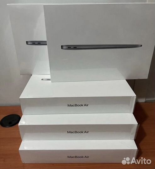 Macbook Air 13 M1 8/256Gb Gray. Новый