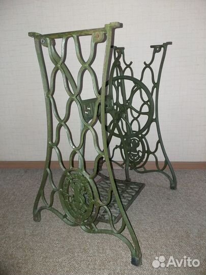 Станина чугунная от швейной машинки Singer