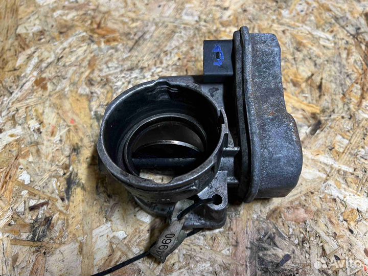 Заслонка дроссельная Volkswagen passat 6 (3C 2005