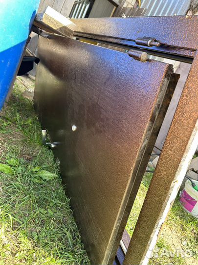 Дверь входная металлическая