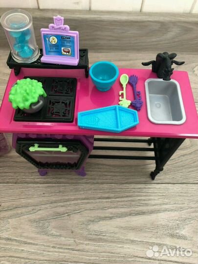 Игрушечная кухня monster high
