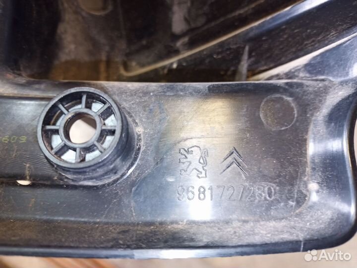 Фары (задние) лев+пр Citroen C3 picasso 96817272