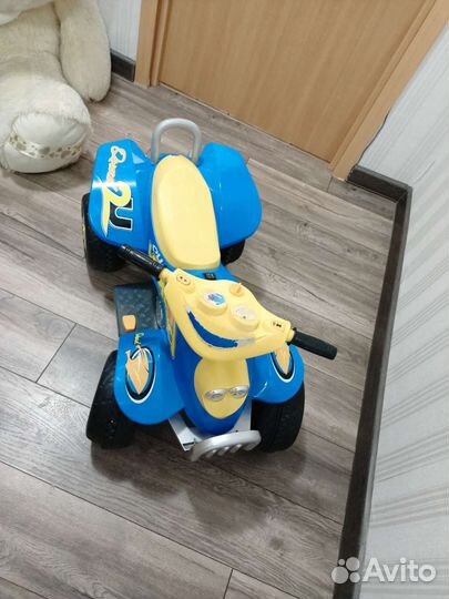Детский квадроцикл на аккумуляторе