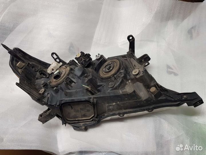 Toyota land cruiser 200 фара левая