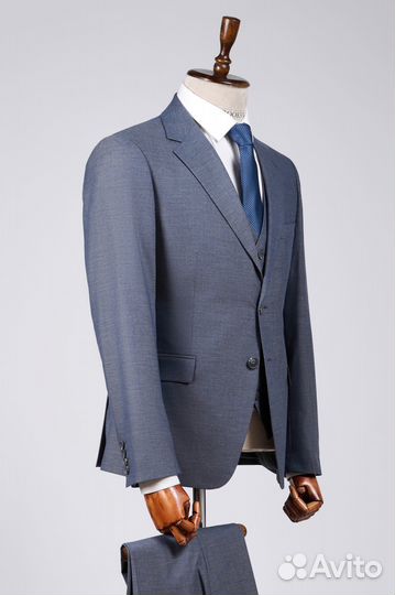 Мужской костюм тройка премиум