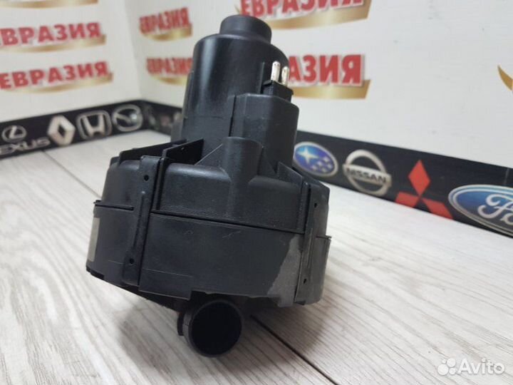 Насос продувки катализатора Mercedes-Benz E-Class