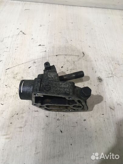 Корпус масляного фильтра Фольксваген пассат B5 1.8