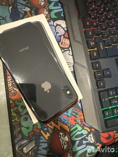 iPhone Xs, 64 ГБ