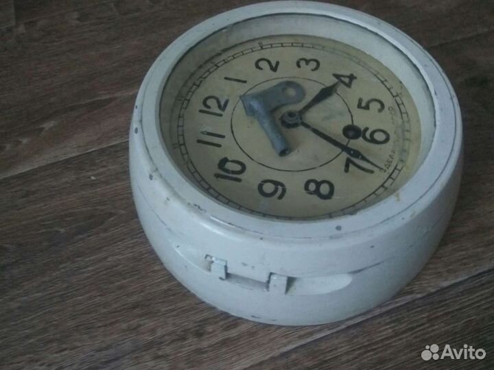 Часы корабельные