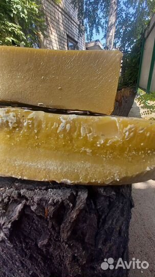 Воск пчелиный
