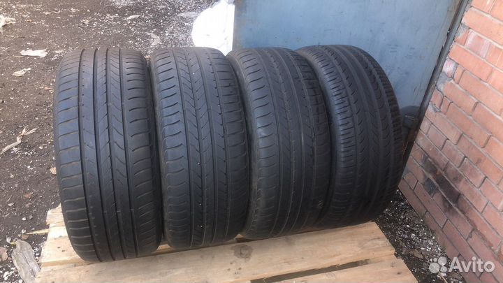Goodyear EfficientGrip 225/45 R18