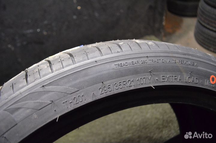 Triangle TH201 Sportex 295/35 R21 107Y