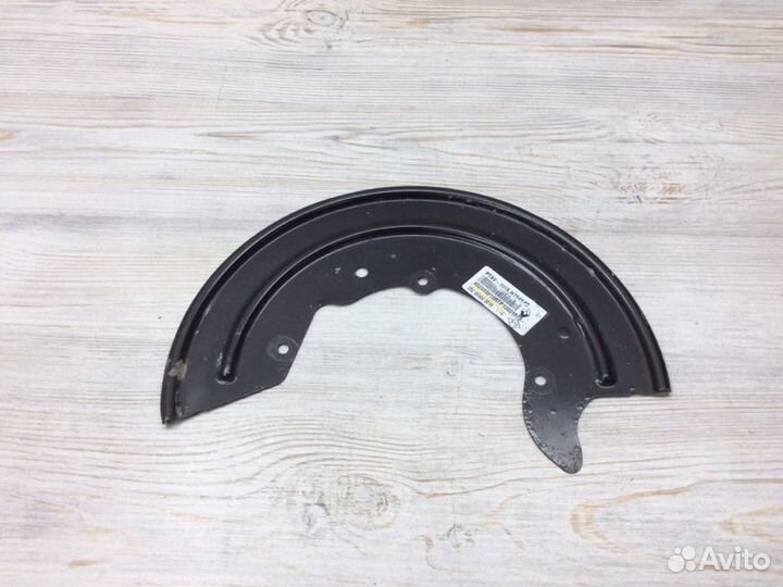 Пыльник тормозного диска передний правый Renault