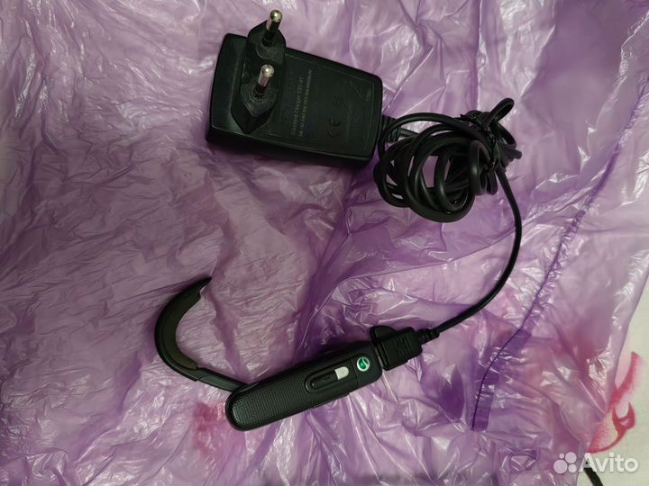 Bluetooth гарнитура sony