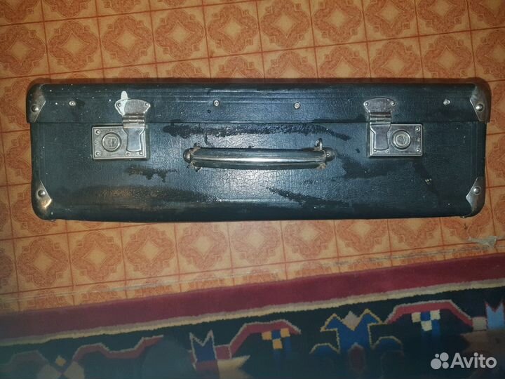 Чемодан кожанный