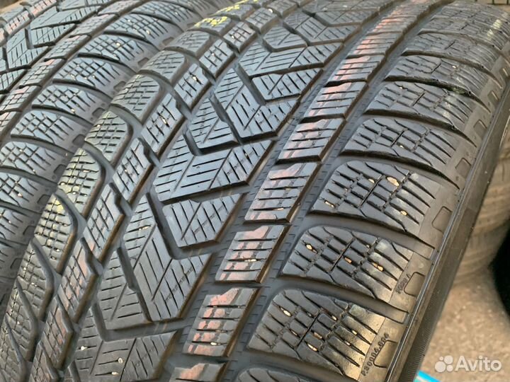 Pirelli Scorpion Winter 275/45 R21