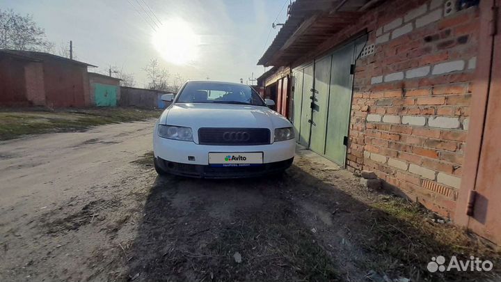 Audi A4 2.0 МТ, 2001, 325 709 км