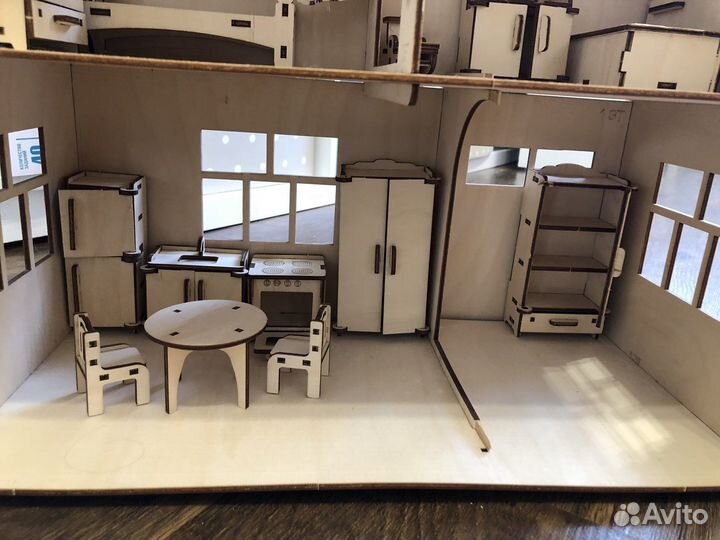 Домик кукольный, деревянный