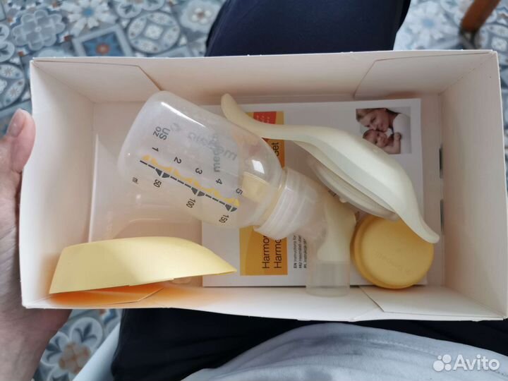 Молокоотсос medela ручной