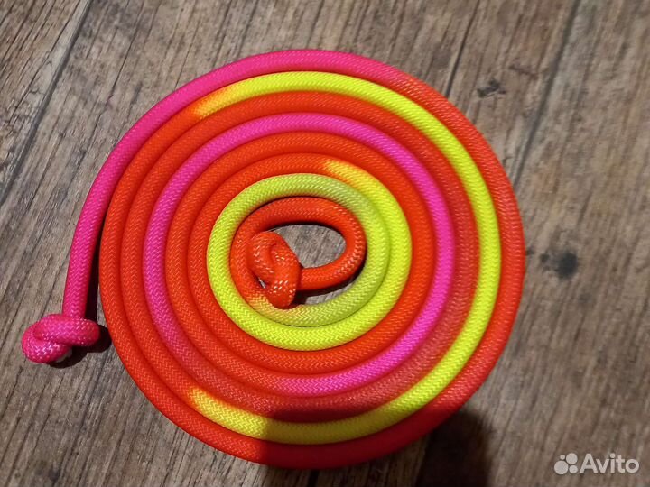 Скакалка гимнастическая