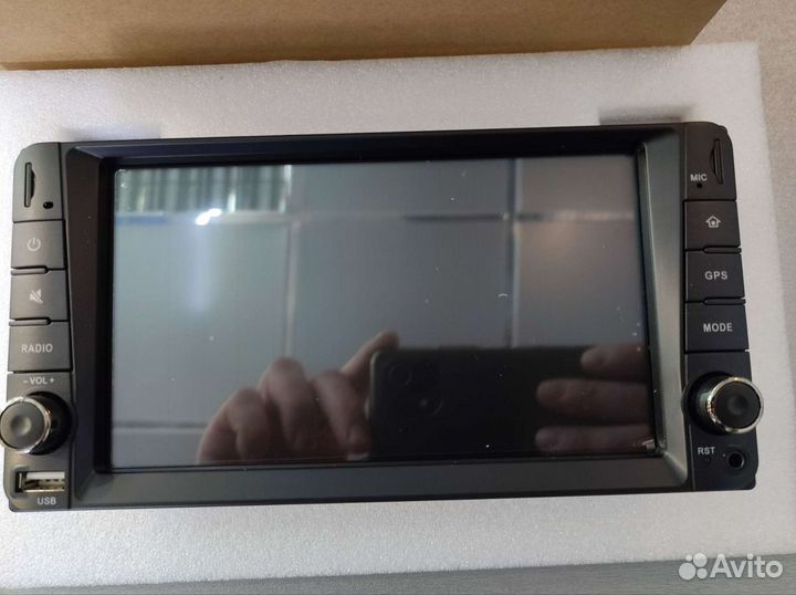 Универсальная магнитола на Тойоту 200*100 2 дин