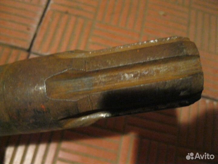 Бортовая шестерня на Т-16