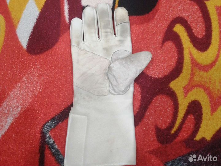 Перчатка для фехтования