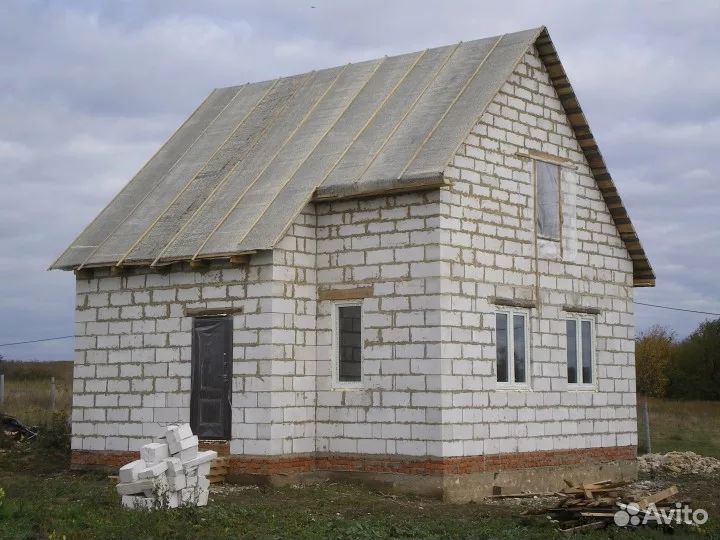 Бригада строителей