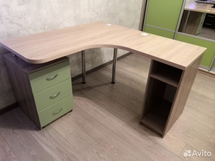 Компьютерный стол со шкафом бу