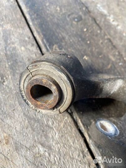 Подушка двигателя задняя Nissan Teana J32