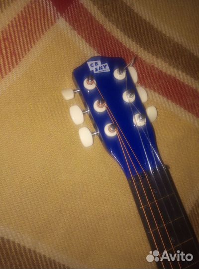 Гитара маленькая
