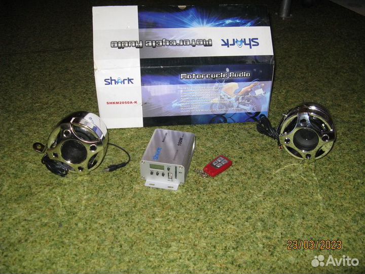 Акустическая система для мотоцикла с усилителем