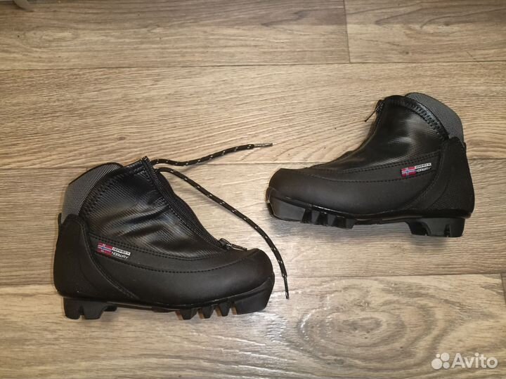 Лыжи беговые детские 130, ботинки р.30