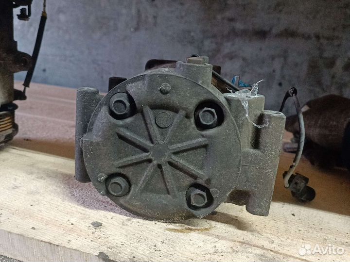 Компрессор кондиционера Mitsubishi lancer 9