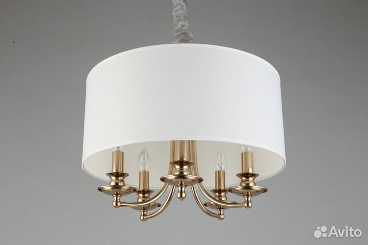 Люстра подвесная в спальню классика